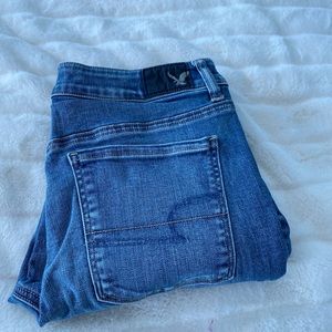 Women’s Medium wash American Eagle Jeans